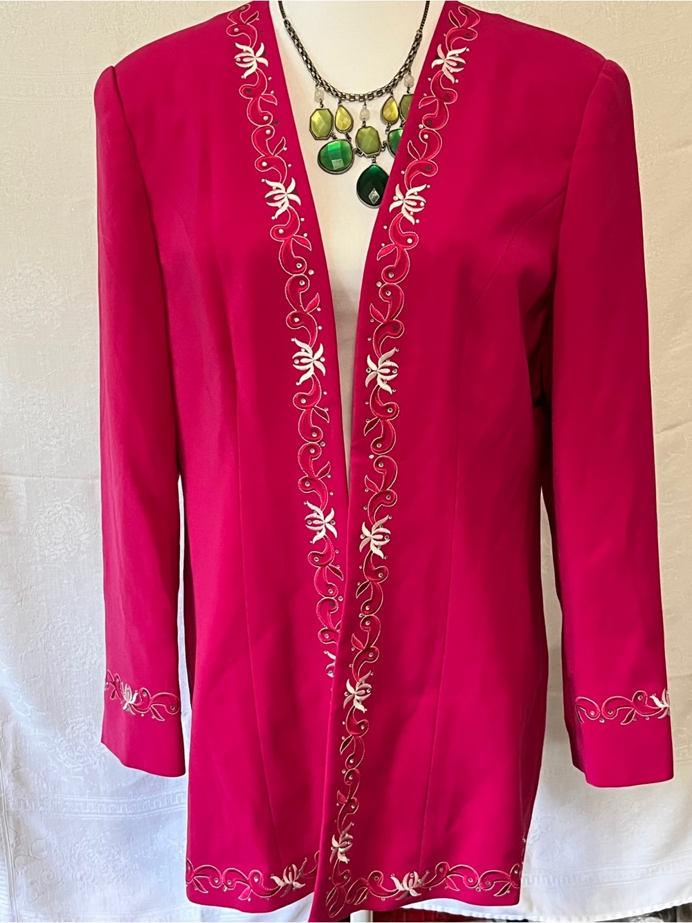 Vintage Psalm:CIV Women’s Fuchsia Embroidered Open-Front Jacket Size 16